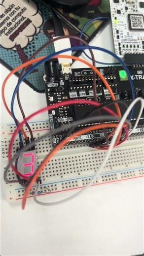 Contador 0 a 3 con mplab