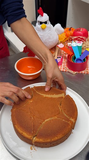 192K views · 243 reactions | Thanksgiving Turkey Cake! This turkey’s all treat, no meat 旅 | Chefclub Network | Facebook