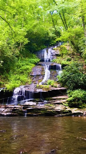 Let the world slow down for a minute. 🌿 Tucked away in the Smokies, Tom Branch Falls is where Bryson City whispers its calmest stories. Whether you're chasing waterfalls or just a quiet escape, this hidden gem delivers peace in every drop. Plan your getaway to Bryson City — where adventure meets stillness. 🏞️ #BrysonCityNC #TomBranchFalls #SmokyMountains #NatureLovers #ExploreBrysonCity #NorthCarolinaAdventures #HiddenGems #WanderNC | MobileBrochure