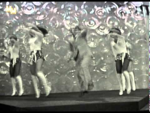 Claude François - Y'a le printemps qui chante (Viens à la maison)