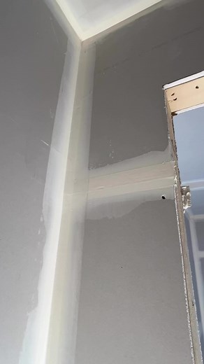 ⚫️MUDDING 🤙🚧🏠 #fypシ゚ #fyp #satisfying #reels #drywall #mudding #taper | Urumex_Drywall