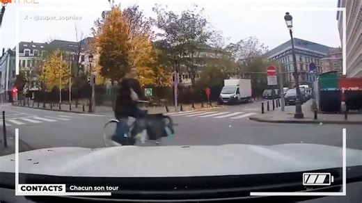 Le Code de la Route détermine des priorités de passage. Les vidéos à examiner aujourd’hui par notre panel d’usagers tournaient autour de l’ordre de passage. A noter que dans certains cas, seule la courtoisie pourra vous aider. #SécuritéRoutière | Belgian Federal Police