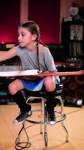 What band does this remind you of? 🎶 BITE Guitars #bassist #bassplayer #bassguitar | Ellen Alaverdyan