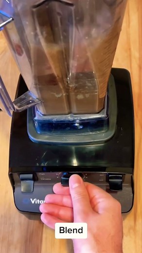 How To Make A Mocha Frappe (Ice Blended Coffee)