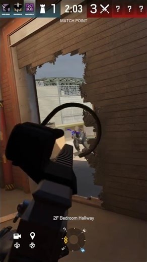 SKOPÓS 2x elimination. One on stairs and one outside. Not sure how the outside didnt end me. #r6