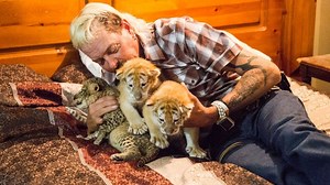 Tiger King: Dax Shepard and Edward Norton Are Fan Casting Themselves as Joe Exotic