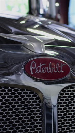 Call us crazy, but we think our trucks look even better after daylight saving time kicks in. Are you looking forward to spring? #flatbed #flatbedlife #trucking #truckinglife #truckinglifestyle