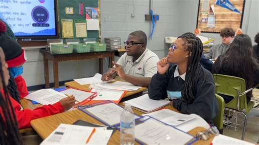 #TeachingTuesday with John Ehret High School Students in Ms. Garcia’s ELA class were reading about how social media and other factors can affect the teenage brain. Students were working collaboratively to learn how to identify keywords when reading passages. This is an essential skill to have mastered when taking assessments such as LEAP. Take a look at this snapshot of this amazing lesson! 📹 #JPSchools #TeachingTuesday #TT #ELA #Reading #English #HighSchool #FunLearning #ChooseJPSchools #Suppo