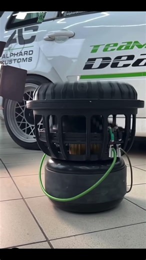 Best Sub Flex Video I’ve ever seen #subwoofer #deafbonce #allaudio