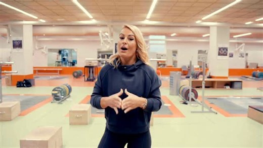 CrossFit España | El progreso técnico es una inversión. Y este año la hacemos con una de las mejores del mundo 💫 Lydia Valentín se une a CrossFit España en... | Instagram