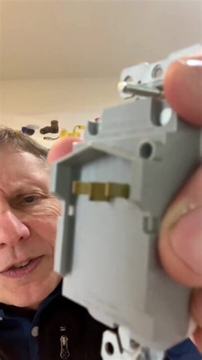 Discussing Eaton’s EZ Link Modular Devices - Wiring devices - Eaton videos