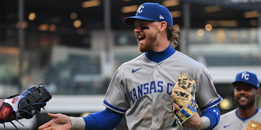 5-6(?)-4-3 ... Royals turn rare double play not seen since 1995