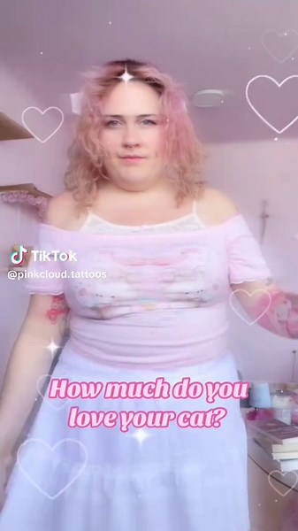 Cat tattoos are my absolute favourite like look at this cuties. 🥺💕 #cattattoo #kawaiitattoo #kawaii #tatroovienna #cutetattoo #cat #kitty