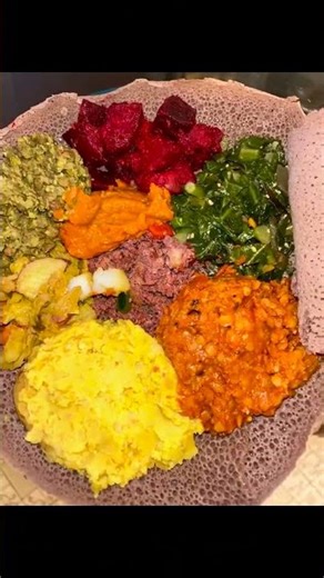 This Ethiopian Vegetarian Combo Is Restaurant-Quality 🤯