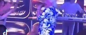 Le concert de Patrick Sébastien dans un camping naturiste du Cap d’Agde dérape : le chanteur reçoit une fellation devant des enfants, la vidéo qui choque
