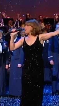 Darlene Love's performance with the United States Air Force Singing Sergeants on Letterman ❄️❤️