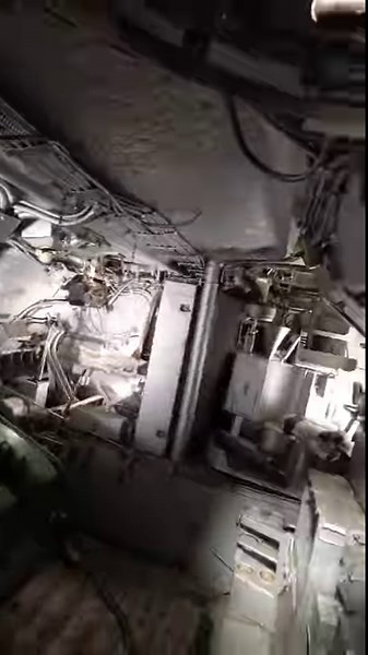 The Tortoise is one of the largest tanks in our collection, but is it spacious inside? Join Famthetankman as he shows you inside this unique vehicle. For more on the Tortoise, check out the Tank Chat: https://www.youtube.com/watch?v=FafvSJDEfwA | The Tank Museum