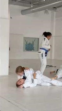 Jiu-Jitsu: Eva, 9, vs. Gray Belt! | Kids BJJ Sparring