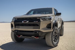 2023 Chevy Colorado Offers Two Instrument Clusters: Video