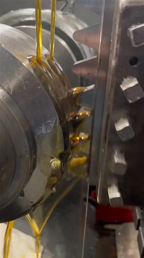 14K views · 37 reactions | Asmr #SatisfyingVideo #sunderland #Workshop #viral #fypシ #Machinist #gears #Engineering #GearCutting | Etta Fd | Facebook