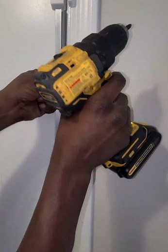 how to install chain door guard