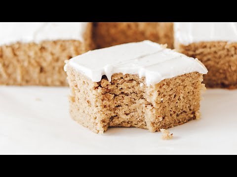The BEST Healthy Banana Cake Recipe (Vegan + GF) 🍌