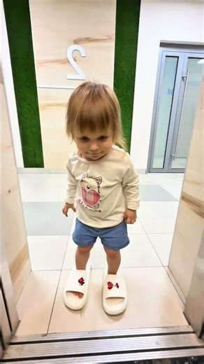 One day our cute baby Mira cat mode😻♥️