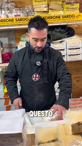 🍯 Torrone Sardo a Piazza Mazzini! 🍯 Al Mercatino di Natale non può mancare il vero torrone sardo: morbido, profumato, preparato con miele genuino e frutta secca di qualità. Una dolce tradizione che conquista al primo morso! 😍✨ Passa a gustarlo… è impossibile resistere! #TorroneSardo #DolciTradizionali #MercatinoDiNatale PiazzaMazzini | Mercatino di Piazza Mazzini