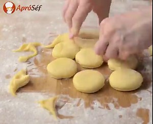 1.1M views · 6.4K reactions | A tökéletes szalagos fánk receptet itt...