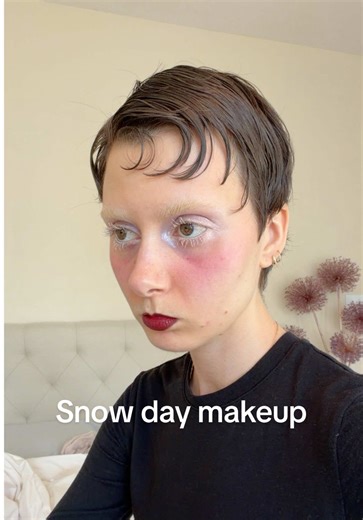 Snow Day Makeup Tips for a Flawless Look