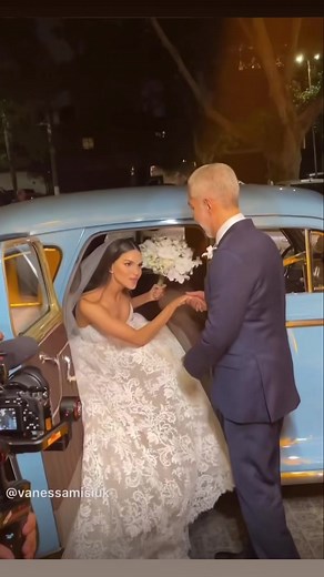 Simply stunning bride! 🤍✨ #foreverandalwaysweddings #bride #wedding #weddinginspiration #weddingphotography #weddingplanning #weddinginspo #weddingvibes #brides #weddingday #weddingstyle #bridalgown #weddingdress #weddinggown | Forever and Always Weddings