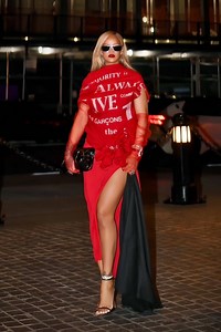 Rihanna red Comme des Garçons Fall 2003 look — full outfit details