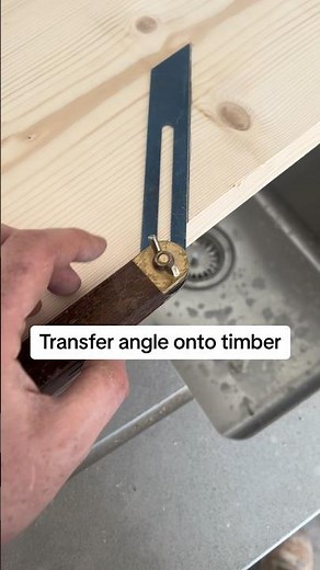 How to Use A Sliding Bevel #handtools #howto #woodworking #construction#build #diy #carpenter
