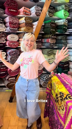 Brb as we escape real life and enjoy our fabric oasis with @bluebirdofparis 🧵🪡
