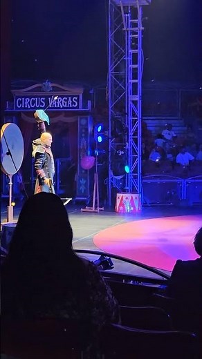 🎯 Amazing Feats of Archery! Crossbow Trick Shot | Circus Vargas 🎪