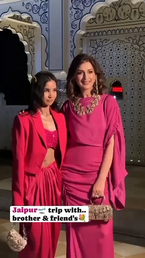 Nency 💞tyagi on Instagram: "#bihariads @bihari_ads#outfitoftheday #outfitfromscratch #100dayschallenge #reels #selfstichedoutfit #fashionchallenge #fashion #fashion #fashionblogger #photography #reels"