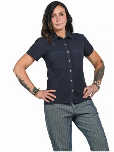 Faye Hadley is breaking down barriers in the automotive world, one wrench at a time. From All Girls Garage to running her own shop, she's proving that women can rule the garage just as much as anyone else. #FayeHadley#AllGirlsGarage#WomenInTheIndustry#AutoExpert#BreakingBarriers