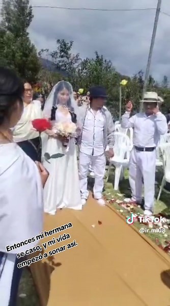 Videos de IRML (@ir.ml08) con “estoy usando zapatos - 𝕲𝖊𝖙𝖔 𝖆𝖑𝖈𝖔𝖍𝖔𝖑𝖎𝖈”