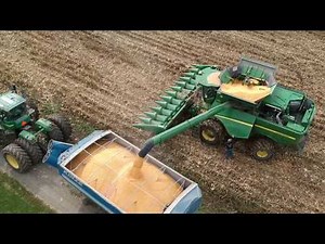 Corn Harvest 2018 | John Deere 12 Row Corn Shelling Machine