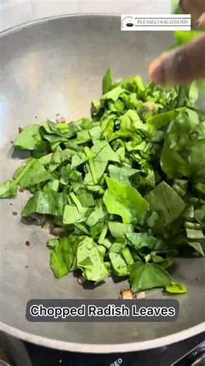 முள்ளங்கி கீரை பொரியல் | Radish Leaves Recipe | PleaseCookAtHome #homefood #healthyfood #lunch #food