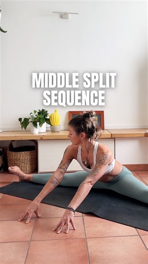 Veronica Pancheri • Yoga meets Strength & Flexibility on Instagram: "Level up your middle split and pancake 👇 Save this sequence: 1️⃣ Supine hip circles 5x side 2️⃣ Supine Diamond leg pelvic tilts 5x 3️⃣ Bridge pose with Diamond shape legs 10x 4️⃣ Janu sirsasana leg lift and reach 10x side 5️⃣ Straddle spinal waves 10x 6️⃣ Straddle twist and reach 10x 7️⃣ Straddle Side stretch reach 10x 8️⃣ Straddle sit up 3/5x 9️⃣ Middle split stretch Repeat 3 times per week. Comment 🙋‍♀️ if you’re gonna do i
