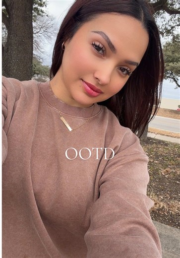 OOTD comfy oversized sweater kind of day #ootd #sweater