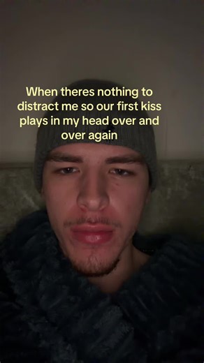 muppetmaster69_ (@muppetmaster69_)’s video of kiss