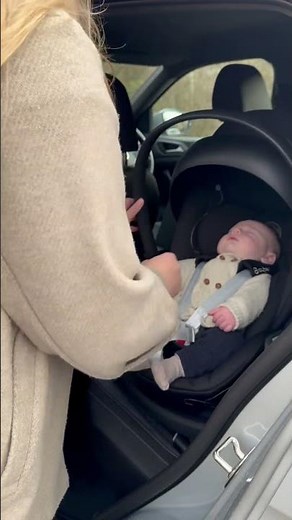 How to easily go from using your Cybex Cloud G car seat in the car to on your Flip XT3 pushchair ✨