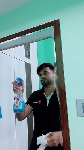 #mirrorreflectionchallenge found someone in my mirror ##bangaloreantiktoker #stayhom 😱