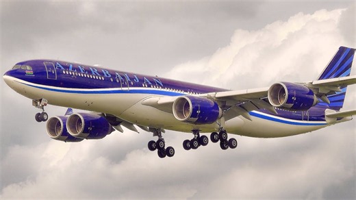 Watch a rare A340-500 take off at full power - 600,000 pounds of thrust