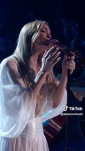 LeAnn Rimes just lit up the #ACMAwards stage with her performance of “Blue.” Stream the Amazon Music Original now, only on Amazon Music! #ACM60 💙
