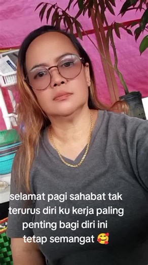 Julia Alie ❤️ (@julia_alie)’s videos with suara asli - sTory Random - Laushine ID
