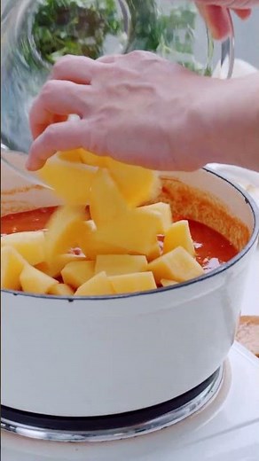 Stoofpotje van zeekat met aardappel en paprika