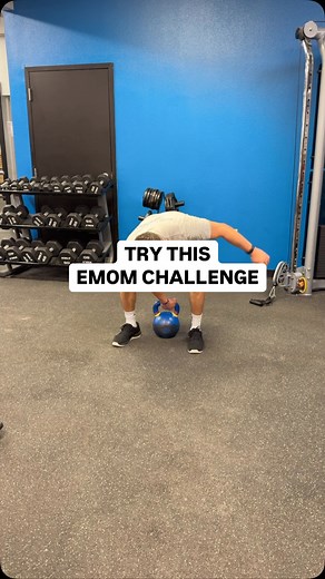 🔥 10-Minute Kettlebell EMOM 🔥 Short on time? This quick & effective workout will build strength and endurance in just 10 minutes! 💪 ⏳ Every Minute on the Minute (EMOM): 🔹 Minute 1: 5 Cleans (Right) 4 Squats 3 Swings 🔹 Minute 2: 5 Cleans (Left) 4 Squats 3 Swings 🔹 Minute 3: Repeat Minute 1 🔄 Continue this pattern for 10 minutes! Simple, effective, and guaranteed to get you working! 🔥 Try it out and let me know how it goes! 👉 Ready to get started, click the link in our bio to get our 12 w
